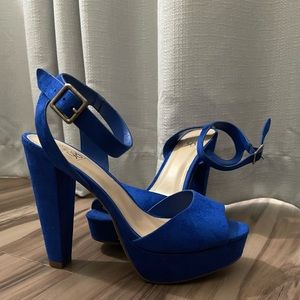 Blue heels, never worn